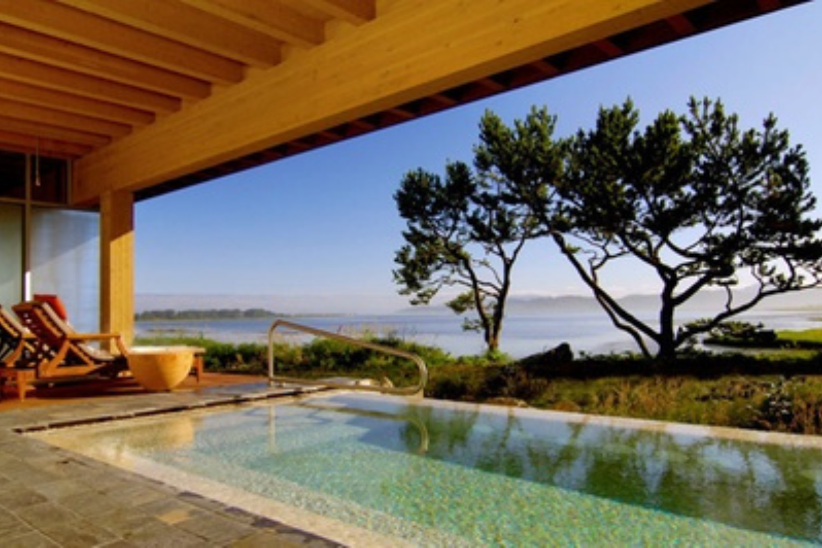 Soaking pool with ocean views at the Spa at Salishan Coastal Lodge